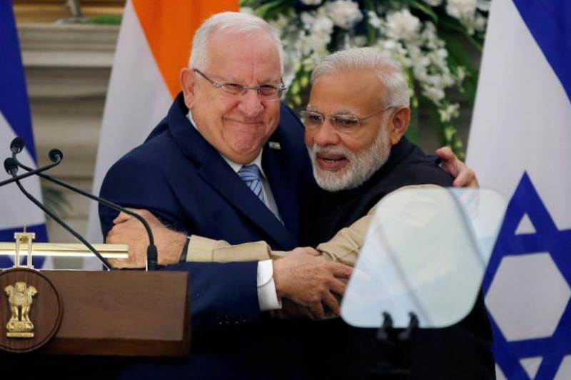 Narendra Modi, Narendra Modi hug, Benjamin Netanyahu, Benjamin Netanyahu visit, Benjamin Netanyahu india visit, Benjamin Netanyahu bear hugs, Reuven Rivlin, Donald Trump, Barack Obama, Emmanuel Macron, Enrique Pena Nieto, Sheikh Mohammed bin Zayed Al Nahyan, news