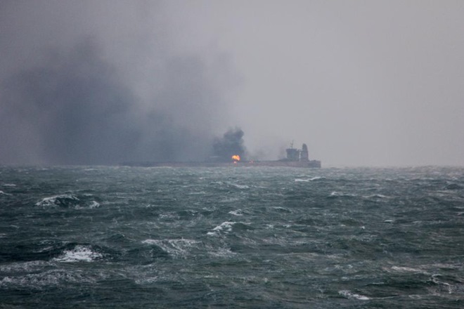 East China Sea,  Iranian tanker,  Iranian tanker  disaster,  Iranian tanker oil,  State Oceanic Administration