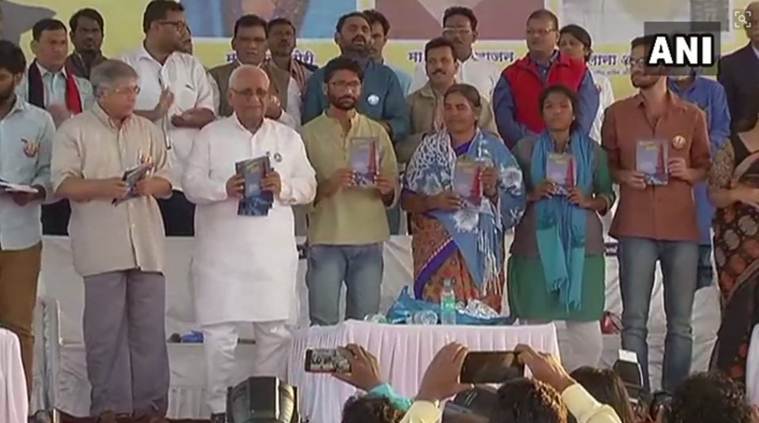 jignesh mevani,  Dalit groups, gujarat mla, pravin togadia,  Rashtriya Dalit Adhikar Manch, VHP leader, MLA from Vadgam