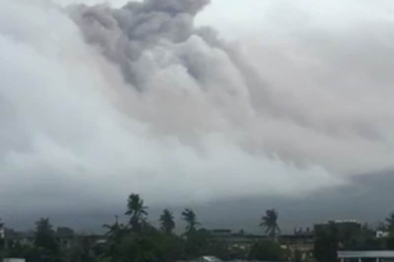 mayon volcano, mayon volcano eruption, mayon volcanic eruption, volcanic eruption, mount mayon lava, philippine volcano, philippine volcano eruption, mayon volcano lava, mount mayon philippine, mayon lava eruption volcano