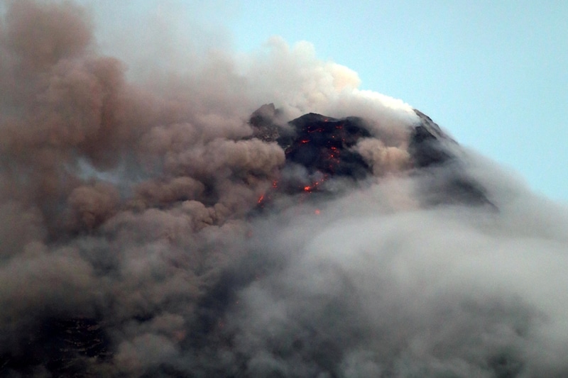 mayon volcano, mayon volcano eruption, mayon volcanic eruption, volcanic eruption, mount mayon lava, philippine volcano, philippine volcano eruption, mayon volcano lava, mount mayon philippine, mayon lava eruption volcano