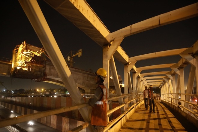 Jewar International Airport, Yogi Adityanath, Prabhat Kumar, Yamuna Expressway Industrial Development Authority, Biggest airport, Civil aviation