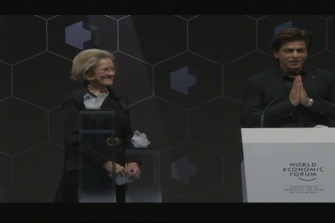 world economic forum, world economic forum 2018, wef 2018, world economic forum india, world economic forum 2018 india, crystal award, crystal award ceremony, crystal award 2018, crystal award winner, shah rukh khan, shah rukh khan wins crystal award, shah rukh khan receives crystal award 2018