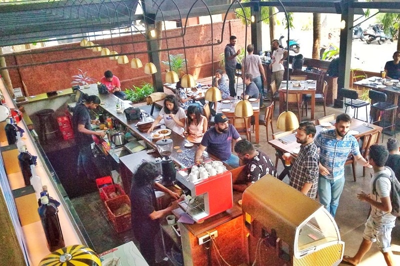 The cafe area looks like any other restaurant and has ample of space to accommodate a good number of people. The cafe extends to the first floor where one portion has been designed on the lines of a reader’s room. There is also a closed area nearby where you get a laid back and relaxed environment.