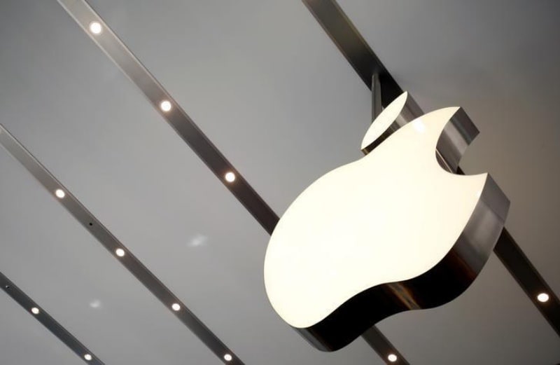 Apple surpassed Samsung to become the top smartphone brand in the fourth quarter of 2017 as it shipped 77.3 million iPhones globally
