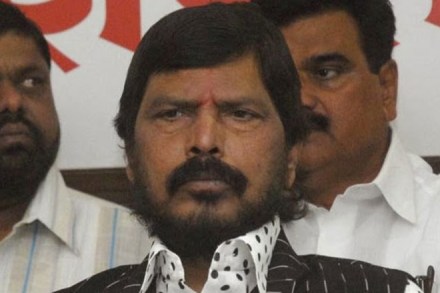 ramdas athawale, social justice ramdas athawale, koregaon bhima, dalit, dalit activists, speech by protesters, dalits visiting war memorial