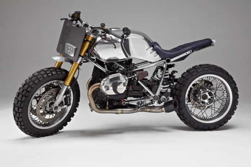 BMW R nine T is a modern classic from the German manufacturer and is mostly reverred for its air-cooled boxer engine and the fact that perhaps has countless customising possibilities. Jane Motorcycles, a custom moto shop in the heart of Brooklyn, has come up with their take on the 2015-model R nineT, and every possible way - it is a stunner.