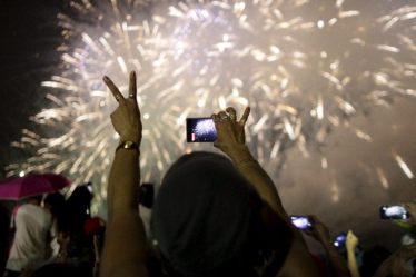 New Year moments, Facebook Live, WhatsApp, chat app, Facebook 