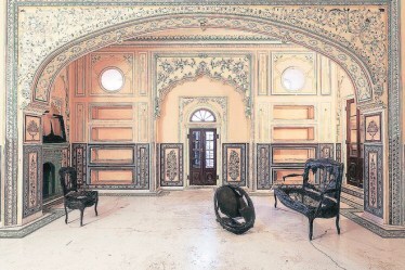 Nahargarh Fort, Jaipur's Nahargarh Fort, contemporary art, historical architecture, sculpture