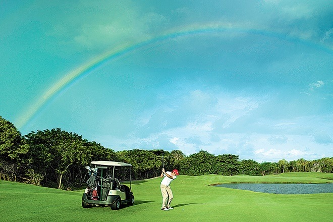 golf, St Andrews, Asia's finest golf resorts, golf resorts, Mauritius, Thailand, Delhi, Classic Golf & Country Club, Belle Mare Plage