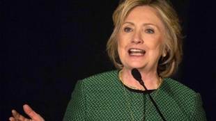 grammy awards, grammys, hilary clinton, hilary clinton at grammys, hilary clinton grammy speech, Hilary clinton fire and fury speech, hilay clinton shames donald trump at grammy, clinton reads at grammys, clinton reads about trump eating habits, hilary clinton spoof at grammys