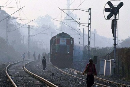 railways, railways schedule, indian railways, trains cancelled, delhi temperature, delhi fog, delhi winters, trains schedule, train status, railway status enquiry