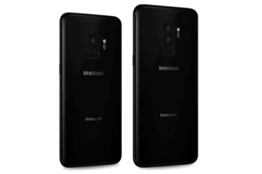 Galaxy S9 and Galaxy S9+ can be seen having a single camera and dual camera setup, respectively, along with the fingerprint sensor placed below them in the top-centre. (Source: dbrand)