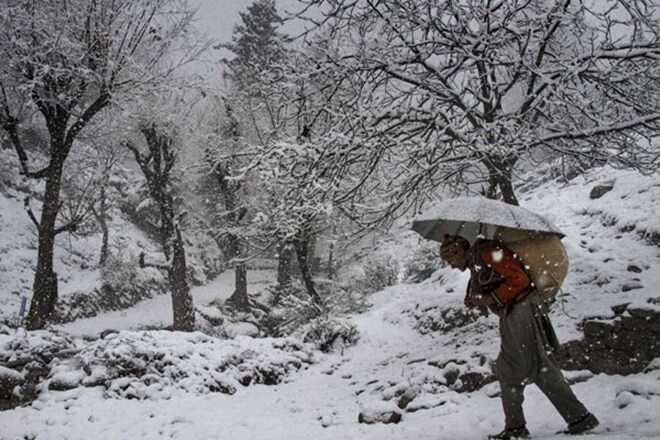jammu and kashmir, jammu and kashmir fog, jammu and kashmir weather, jammu and kashmir temperature, srinagar temperature, srinagar snow, jammu and kashmir snowfall, leh temperature, kargil temperature