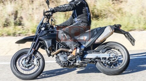 New KTM 690 Supermoto spied