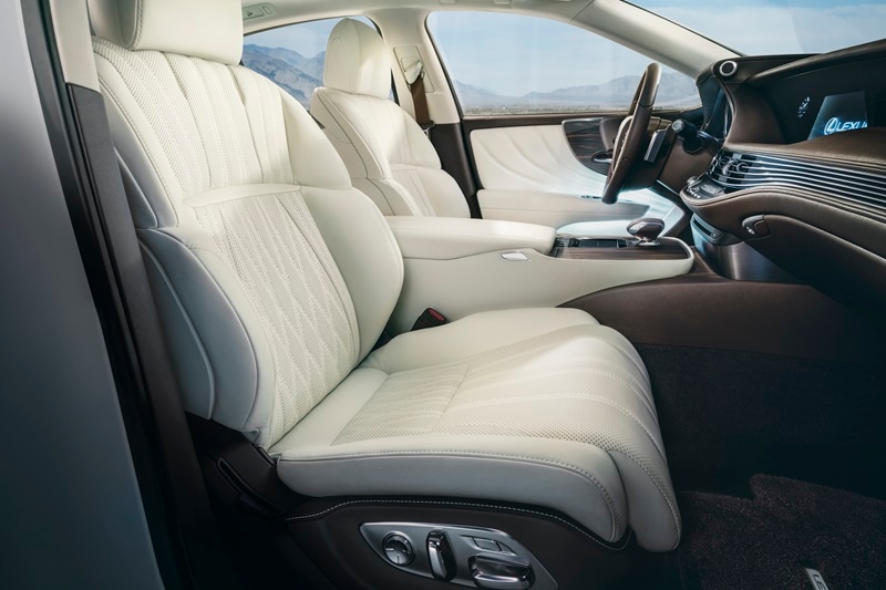 The front seats in the Lexus LS 500h have 28-way power adjustments and the rear seats have a warming function. The cabin also features a four-zone climate control.