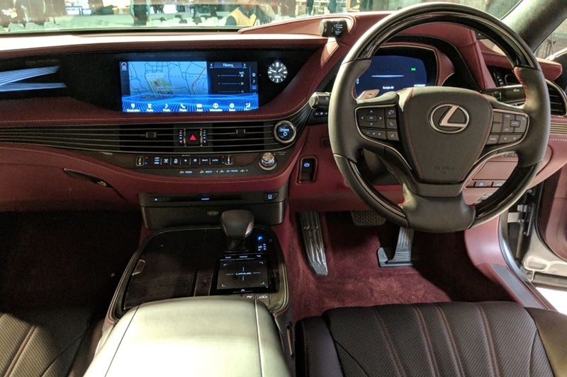Lexus LS 500h comes with a 24-inch colour head-up display. The screen is divided into parts that display information support and navigation. The driver can select from five drive modes - Normal, Eco, Comfort, Sport S and Sport S+, along with a custom mode that allows drivers to save their preferred settings.