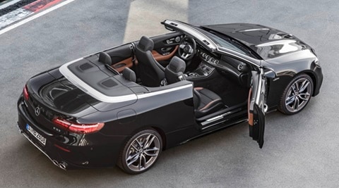 Mercedes-AMG E 53 4MATIC+ Cabriolet
Exterieur: Obsidianschwarz metallic
Interieur: Polsterung Leder Nappa Schwarz/Sattelbraun //
Exterior: Obsidian black metallic
Interior: Upholstery nappa leather black/saddle brown 

(Kraftstoffverbrauch kombiniert: 8,5 l/100 km; CO2-Emissionen kombiniert: 201 g/km)
(fuel consumption combined: 8.5 l/100 km; CO2 emissions combined: 201 g/km)