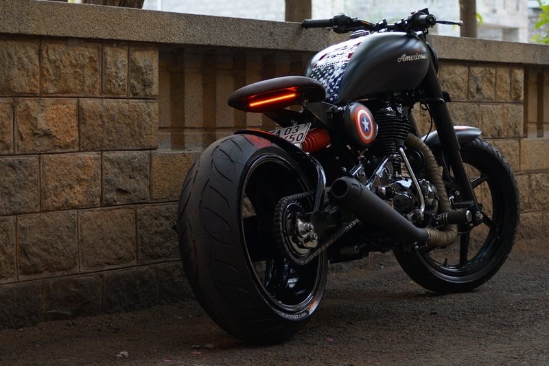 An ode to Caption America! This Royal Enfield Bullet was customised to look like a ride well suited for the iconic American superhero. Compare it to a standard Bullet and there is not much you will relate to, as the end result of Bulleteer Customs' effort makes it look like a very different motorcycle, more on the lines of a retro-styled Bobber.