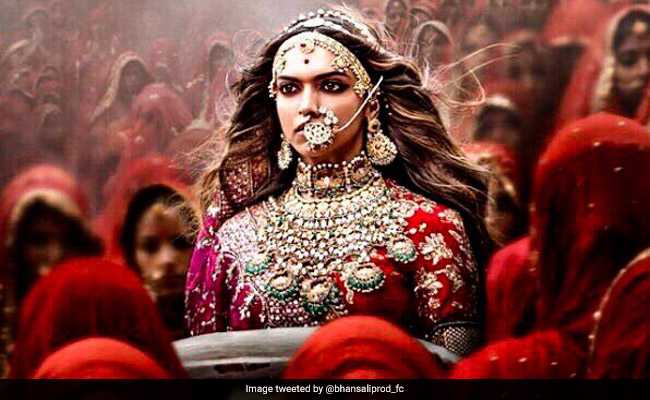 padmaavat, padmavati storu, padmavati collection, padmavati box office collection, padmavat box office collection, ranveer singh, deepika padukone, sanjay leela bhansali, karni sena, padmaavat ban, padmavat controversy, padmavati controversy,