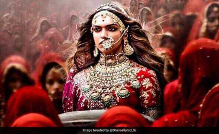 padmaavat, padmavati storu, padmavati collection, padmavati box office collection, padmavat box office collection, ranveer singh, deepika padukone, sanjay leela bhansali, karni sena, padmaavat ban, padmavat controversy, padmavati controversy,