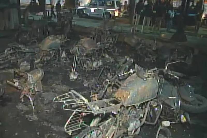 Gujarat: A mall and adjacent shops vandalised, vehicles torched in protest against Padmaavat in Ahmedabad's Memnagar, police at the spot. Mall Manager Rakesh Mehta says, 'we had put up boards saying we won't screen the film still the mall was attacked by a horde of men'.