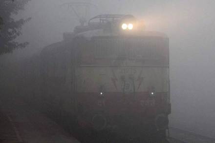 railways, railways schedule, indian railways, trains cancelled, delhi temperature, delhi fog, delhi winters, trains schedule, train status, railway status enquiry