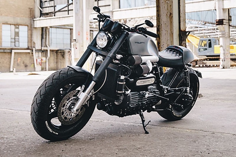 Wenley Andrews also worked his cafe racer magic on a 2006 Rocket III, giving it the looks to match the gigantic torquey engine underneath. Some physical and visual weight was removed from the bike, perhaps building the most mean looking cafe racer of the decade.