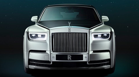 Rolls Royce Phantom VIII front