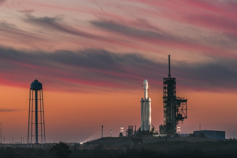 1- The Falcon Heavy was launched from Cape Canaveral on Tuesday, watched by hundreds of thousands of people who crowded Florida’s space coast, eyes skyward (Twitter).