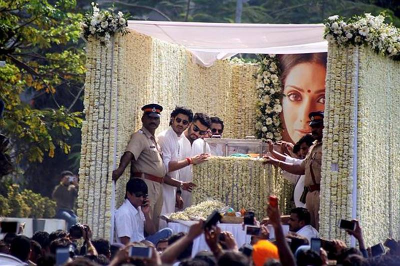 IN PICS | Sridevi funeral: Huge number of fans, Bollywood bigwigs pay last respects to legendary Bollywood actress