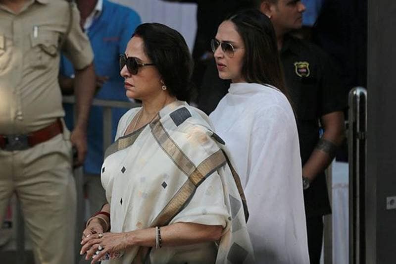 IN PICS | Sridevi funeral: Huge number of fans, Bollywood bigwigs pay last respects to legendary Bollywood actress