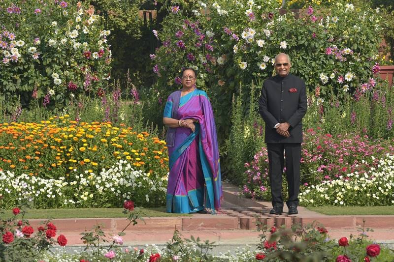 Mughal Gardens, Rashtrapati Bhavan, Mughal Gardens of Rashtrapati Bhavan, Mughal Gardens open, when is Mughal Gardens opening, Mughal Gardens photos, flowers, flower show, tulip, roses, Mughal Gardens open for public, Mughal Gardens timings, Udyanotsav