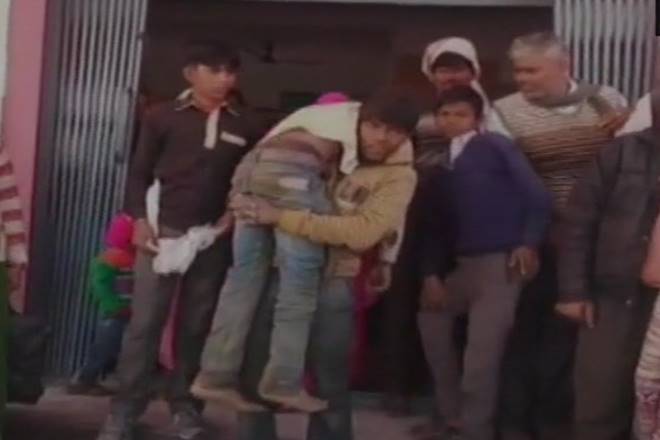 uttar pradesh, up, up man denied ambulance, uttar pradesh man denied ambulance, up shocker, up accident, uttar pradesh accident, india news uttar pradesh, up, up man denied ambulance, uttar pradesh man denied ambulance, up shocker, up accident, uttar pradesh accident, india news