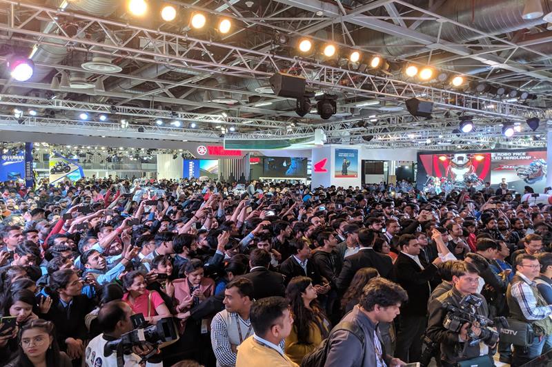 Goodies on press days: Nearly 100% of the manufacturers gave out goodies like calendars, key chains, power banks, etc on the media days, which ended up creating a chaos. While SIAM tried harder to lower the number of fake journalists this time, it's impossible to make the number zero. Combined with the freebies, genuine journalists had to struggle just to get the press release or look at the product properly at the stage as the fake journalists were busy piling on top of each other to get gifts. Carmakers should completely stop giving away gifts as those interested in gifts are not read by anyone and those read by masses are not interested in gifts.