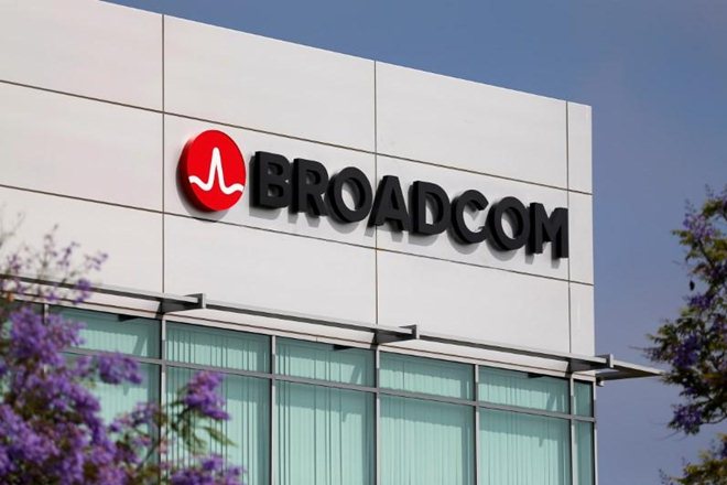 broadcom qualcomm, technology acquisition, wireless technology, broadcom unveils final offer, qualcomm inc broadcom qualcomm, technology acquisition, wireless technology, broadcom unveils final offer, qualcomm inc
