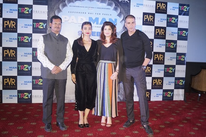 padman, padman release, padman elease date, padman promotions, padman challenge, padman movie download, padman full movie, padman trailer, padman review, padman box office colledtion, padman movie trailer, Akshay Kumar, twinkle khanna, radhika apte, arunachalam muruganatham