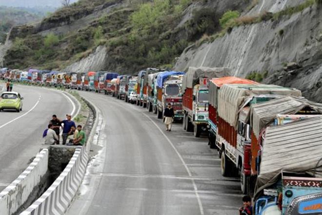 Jammu-Srinagar highway, Jammu-Srinagar highway closed, Jammu-Srinagar highway landslide, Jammu, jammu and kashmir, Battery Cheshma