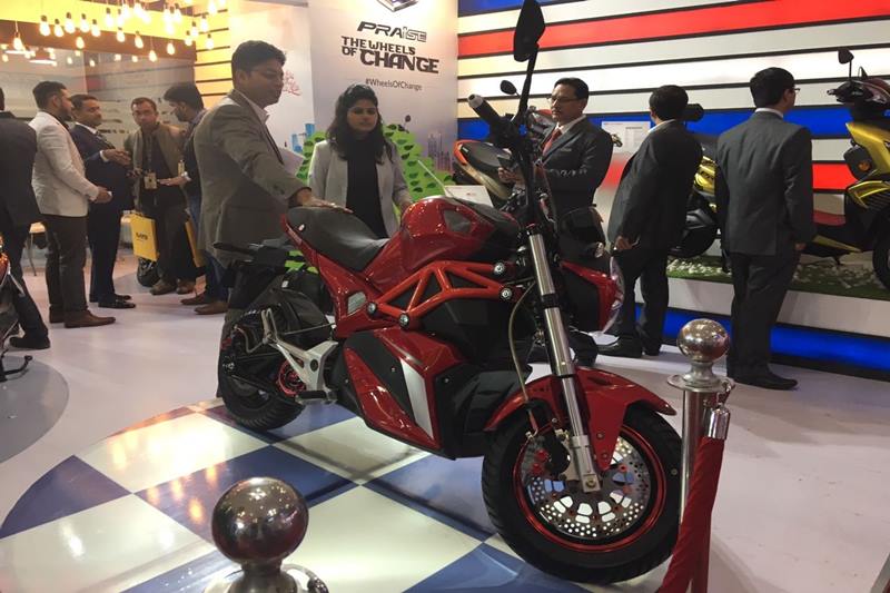 The likes of Okinawa and Aftek: Okinawa introduced its electric prototype motorcycle, the OKI 100 which boasts of a range of about 150 km. And then there was the Aftek Motors' Knight Rider 170cc, Scorpion 200cc, Skipper 125cc, Royal+ 110cc, the Turbo 170cc and the Zontes R-250, which will be launched in India next month at prices ranging from Rs 44,000 to Rs 1.75 lakh. Now, these brands have had a short time spent in our market, how easy will it be to buy and maintain these vehicles? The touchpoints are limited, the service and parts procurement may be a hassle. Add to it the uncertainty about Okinawa's technology amid strong rumours that they rebrand Chinese products also rings a warning bell. Our advice is to stay away from such products for the time being till there is total clarity on the technology and development background.