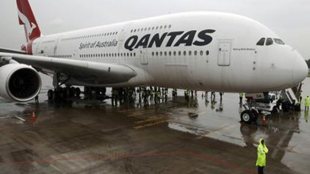 qantas, qantas airways, boeing, boeing 787, boeing 787 option lapse, Alan Joyce, jetstar, 99 A320neo family, dreamliner jets, airbus a321neos