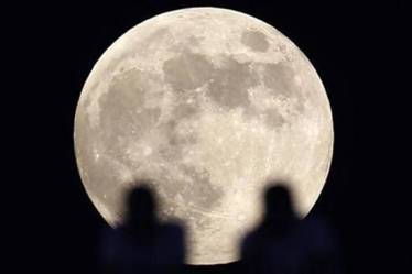 Moon, 4G network, Vadafone, 4G cell phone, SpaceX Falcon, Ultra Compact Network