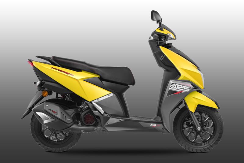 TVS Ntorq 125 measures 1865mm in length, 710 mm in width and stands tall at 1160 mm. Ntorq has a ground clearance of 155 mm and weights around 116 kgs.
