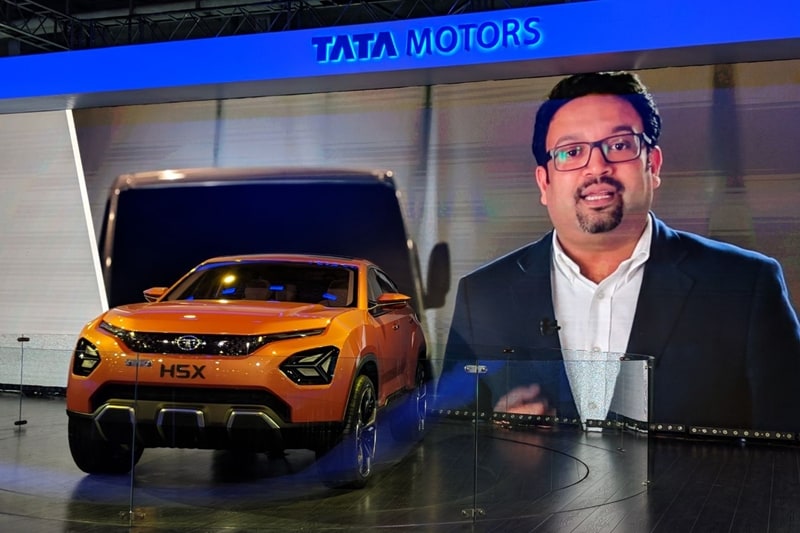 Called the H5X, Tata’s new concept stole centre stage at the 2018 Auto Expo, and is likely to start production later this year. In many ways the H5X is the most “impactful” (Excuse the pun) concept out of Tata’s design Studios to date. The entire design which uses sinewy lines along it’s profile to hide the low sitting SUVs dimensions despite the fact that it’s frame is long and it is based on the same platform as a Land Rover Discovery.