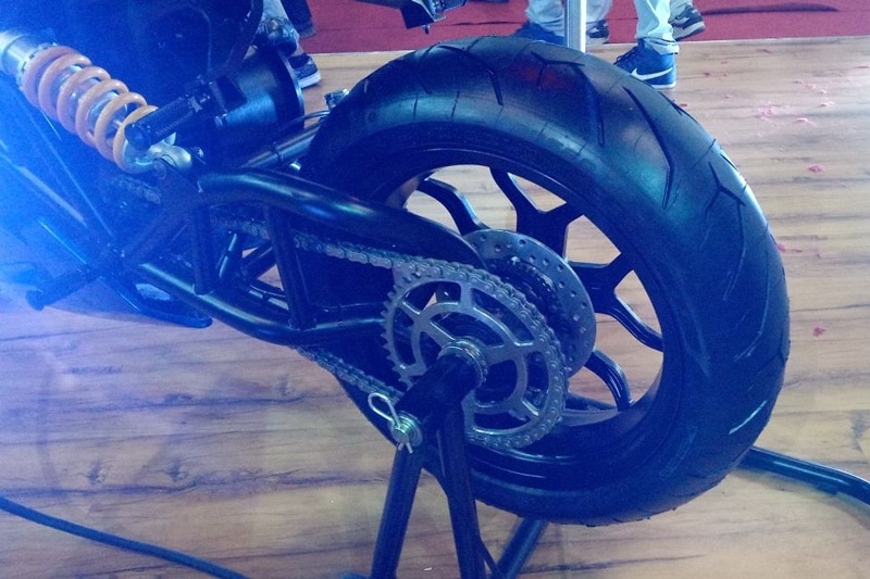 The suspension duties on the new Emflux One are taken care of with the help of high spec Ohlins suspension set up at the front and rear. However, the set up will be offered with the performance kit only. The standard model will see non-Ohlins suspension.