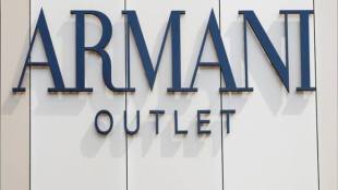 Armani, designer uniforms for public grade school, Tokyo, tokyo adopts designer uniforms, Giorgio Armani, Taimei Elementary School, Italian fashion brand , Giorgio Armani