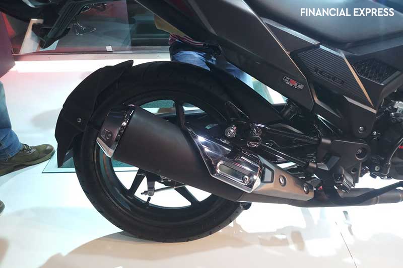 The Honda X-Blade will ride on a 130/70-17 rear tyre and 80/100-17 front tyre. Both tyres will be tubeless and brakes will comprise of a 276 mm disc upfront and 130 mm drum at the rear. However, the X-Blade misses out on ABS and Combi Brake system but expect Honda to offer it as an option at a later stage.