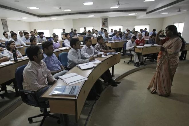 UGC, UGC 2018, PhD, Phd qualification, associate professor, Delhi university, DU, DU teacher, DU teacher qualification, Delhi University teachers 
