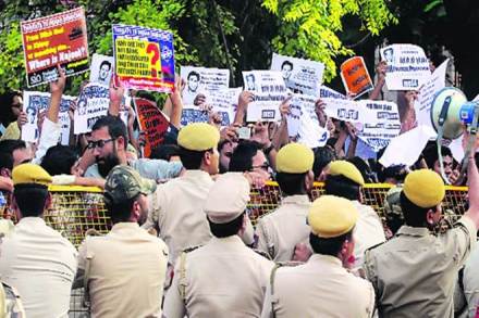 Najeeb case, JNU students, ABVP students, Uttar Pradesh, Badaun, Aligarh Muslim University, jnu students protest Najeeb case, JNU students, ABVP students, Uttar Pradesh, Badaun, Aligarh Muslim University, jnu students protest