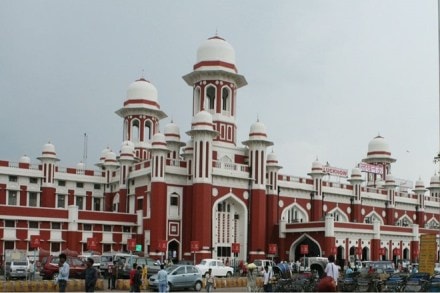 Lucknow Charbagh railway station