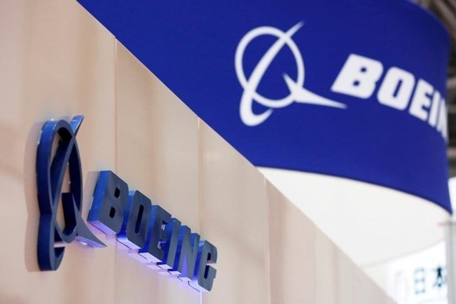 Singapore Airshow, Boeing executive, Boeing 737,  Randy Tinseth 